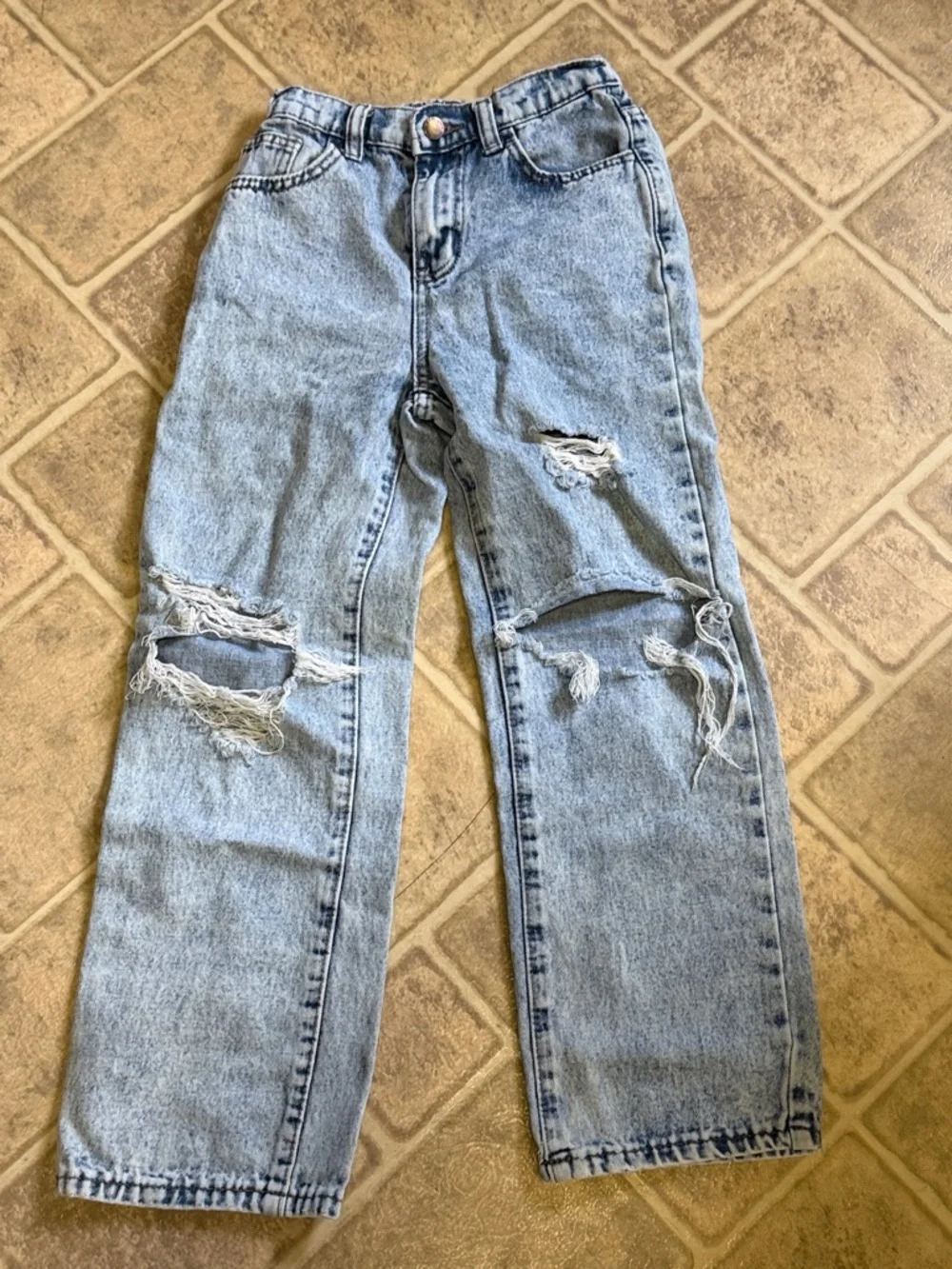 Light Wash Distressed Ripped Jeans - Picture 1 of 3